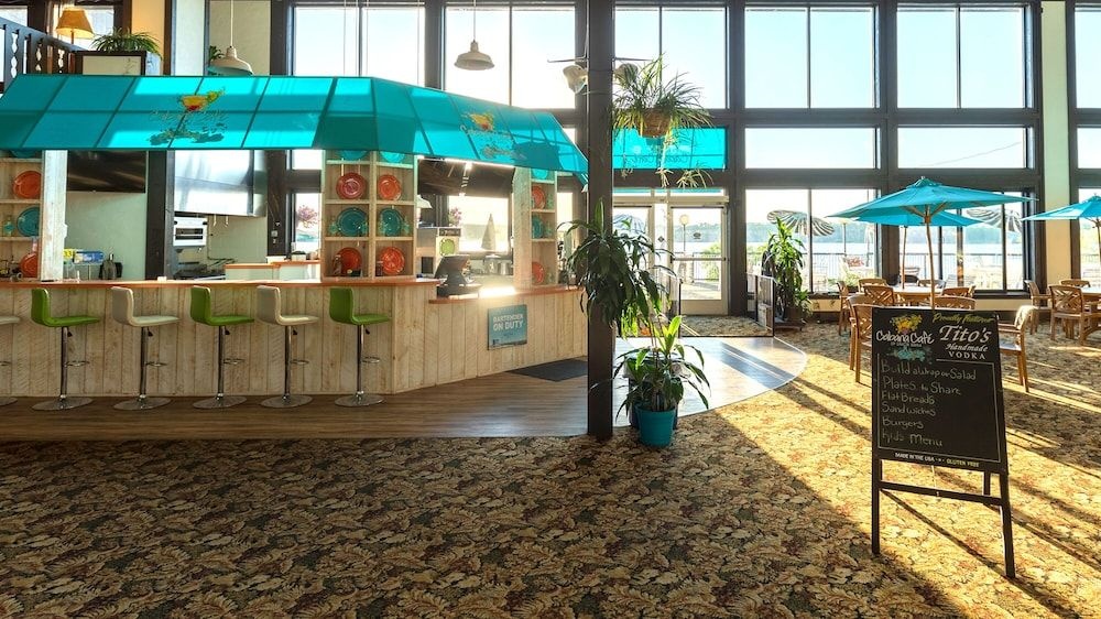 Cragun's Resort & Hotel