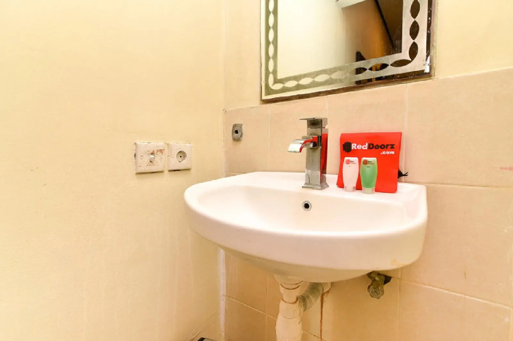 RedDoorz near Ngurah Rai Airport