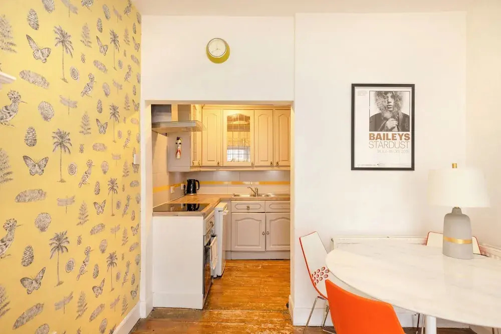 JOIVY Edinburgh Spacious Apartment - Royal Mile