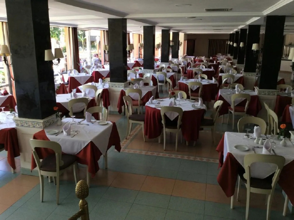 Chems Hotel