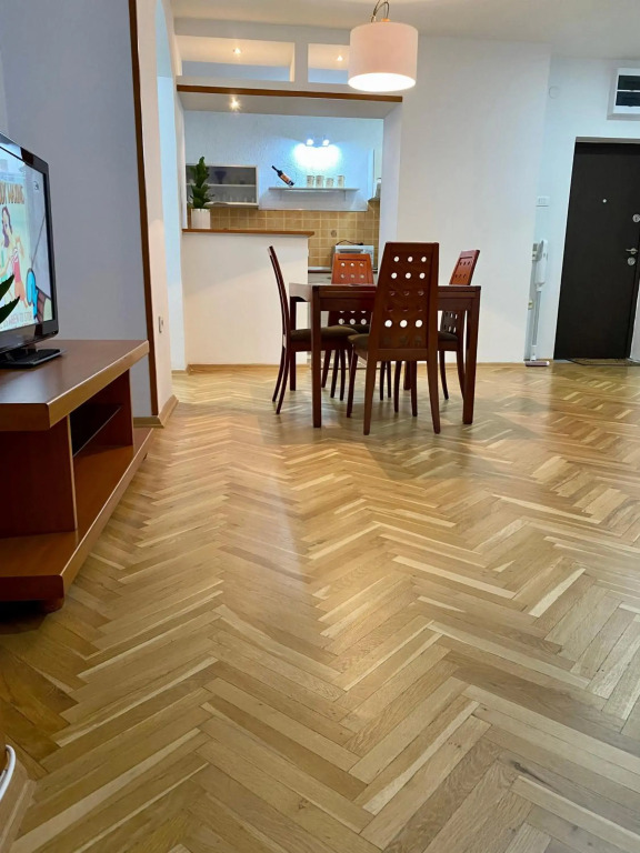 Regina's 2bedroom Near Square