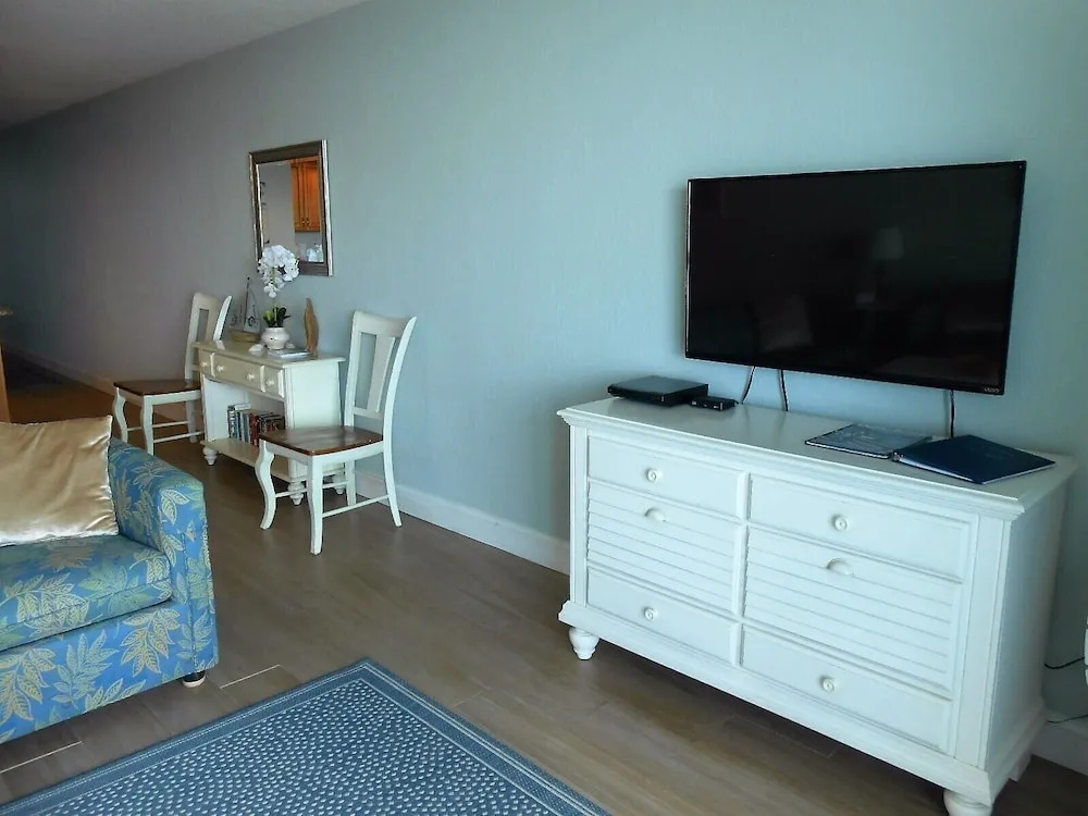 1005 Waters Edge Resort 1 Bedroom Condo
