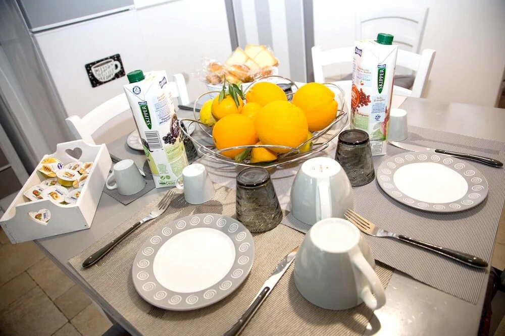 Apartment with One Bedroom in Palermo, with Balcony And Wifi - 9 Km From the Beach