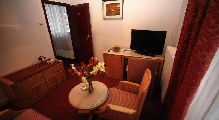 Golden Inn Hotel