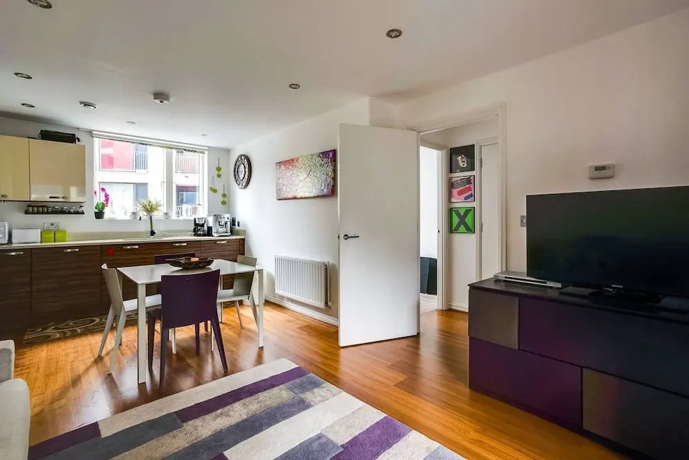 Gorgeous new 1bed Flat w/ Balcony