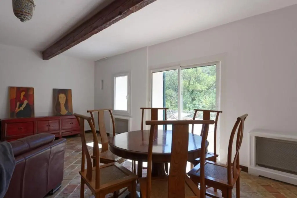 Charming farmhouse in a quiet area with a parking in the courtyard