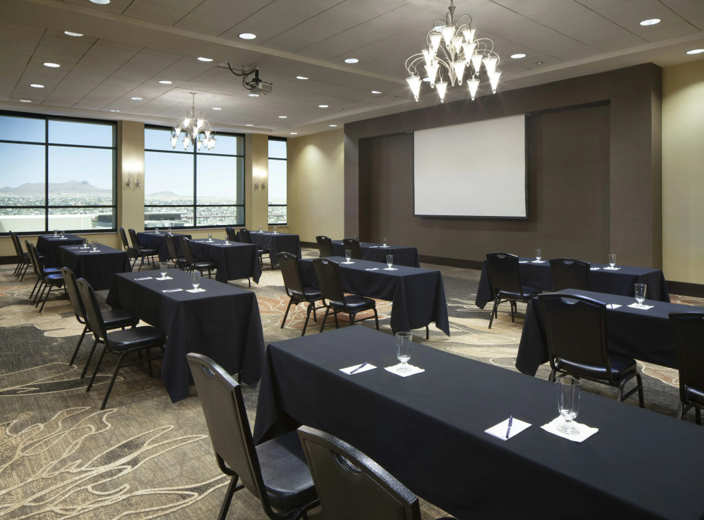 DoubleTree by Hilton El Paso Downtown