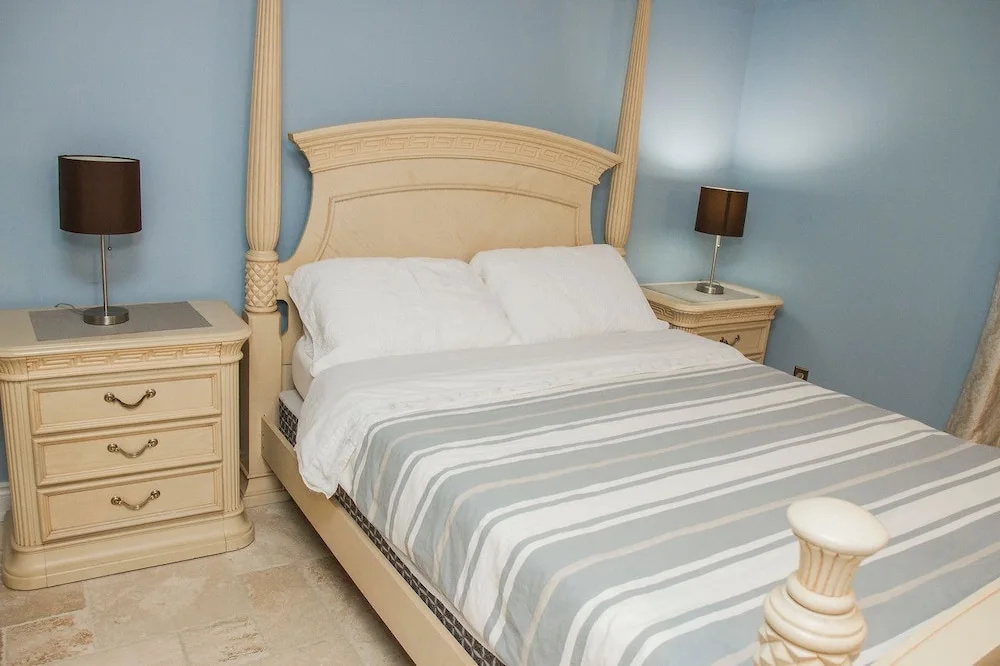 Beautiful Luxury Condo Toronto area