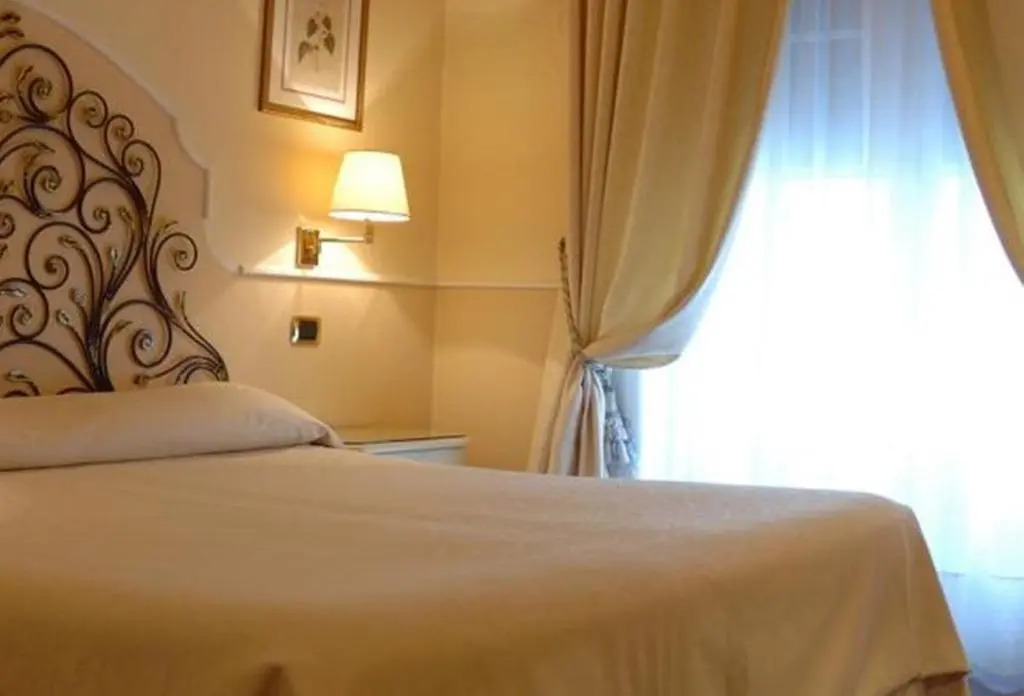 Hotel Jolanda