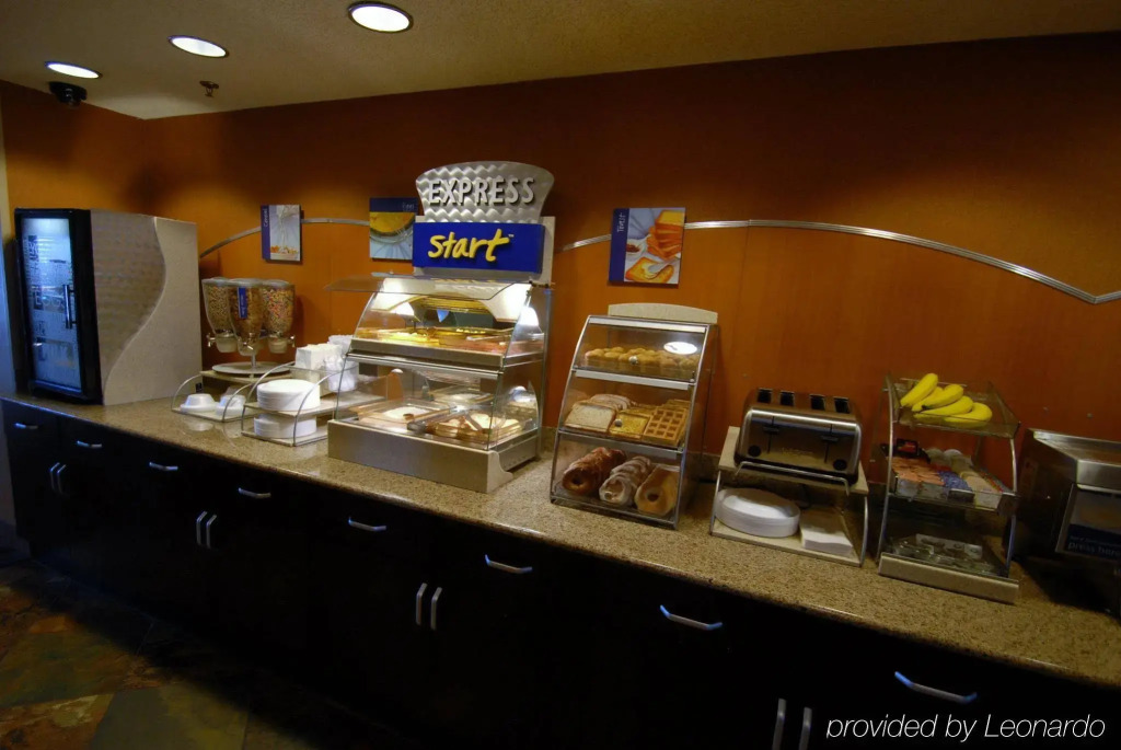 Holiday Inn Express Hotel & Suites Littleton by IHG