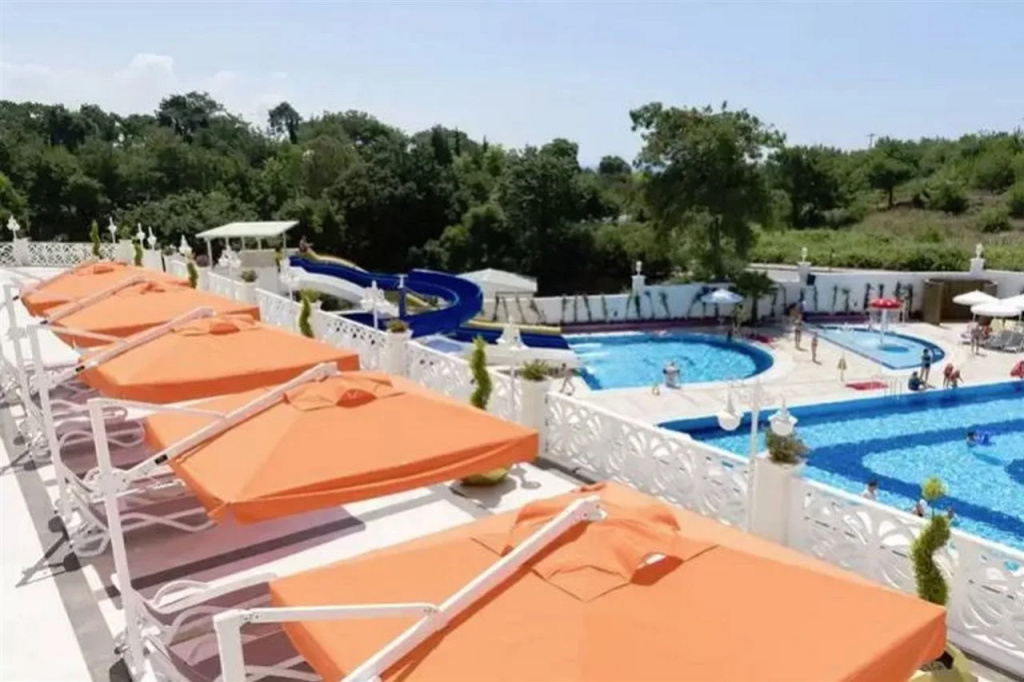Oz Hotels Sui