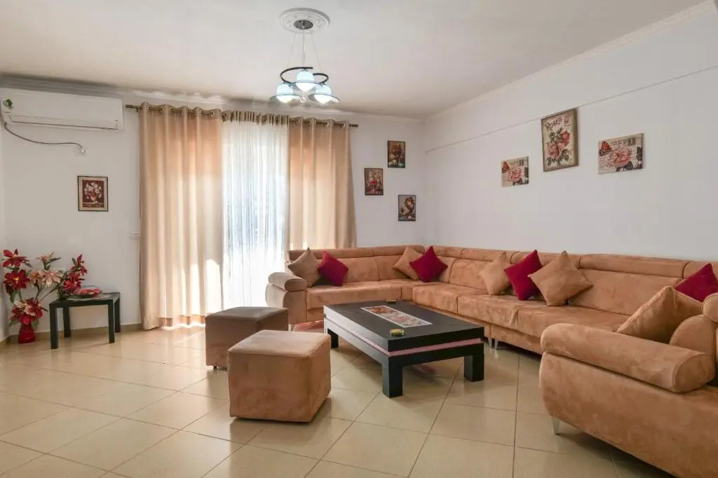 Kristal Apartments