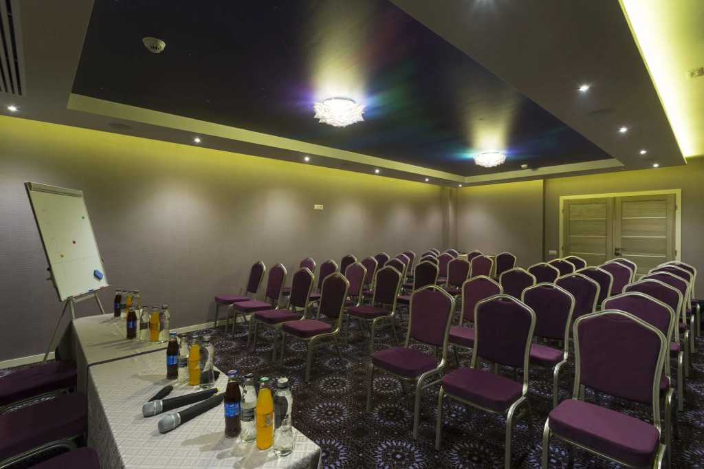 Exclusive Hotel & More