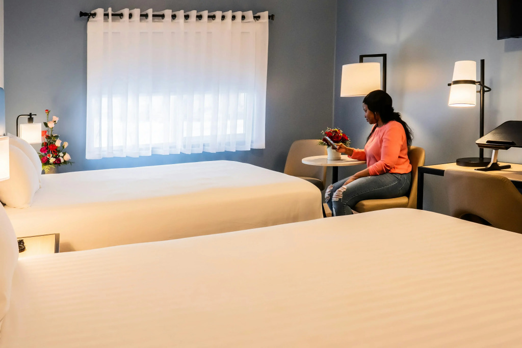 SKKY Hotel