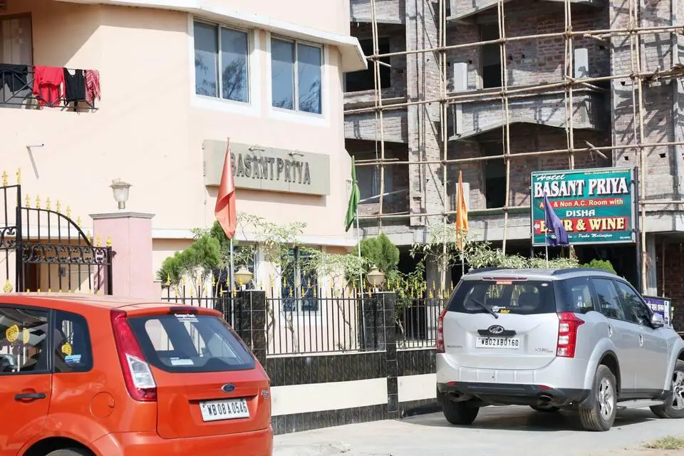 OYO 23704 Hotel Basant Priya