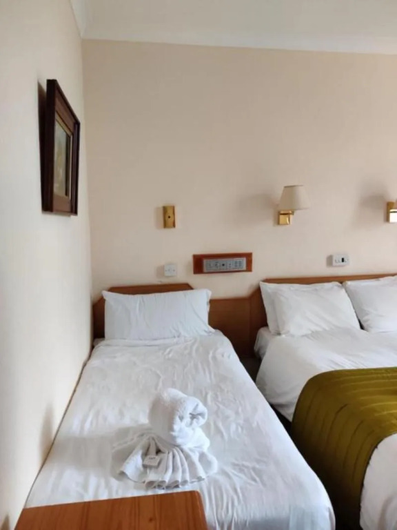 Inglewood Palm Hotel