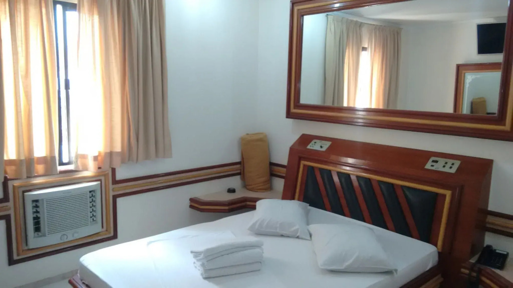 Paissandú Palace Hotel - Próximo às ruas 25 de Março, Sta Ifigênia e regiões do Brás e Bom Retiro