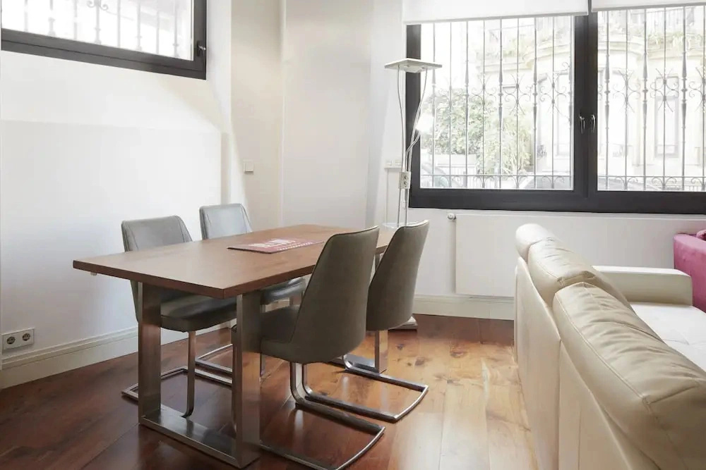 Eider - Basque Stay in San Sebasti n Donostia