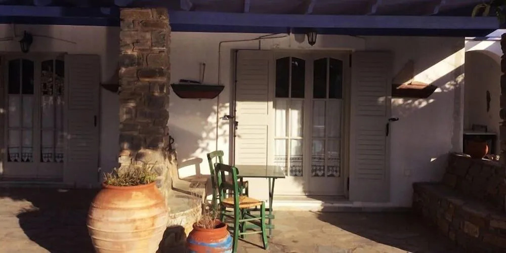 Arokaria Hideaway Suites