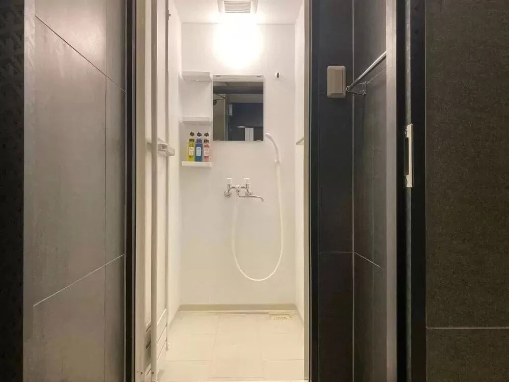 Capsule Hotel 2nd BOX
