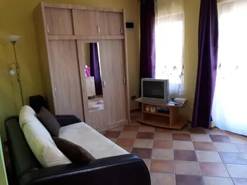 Rozmaring Apartmanok