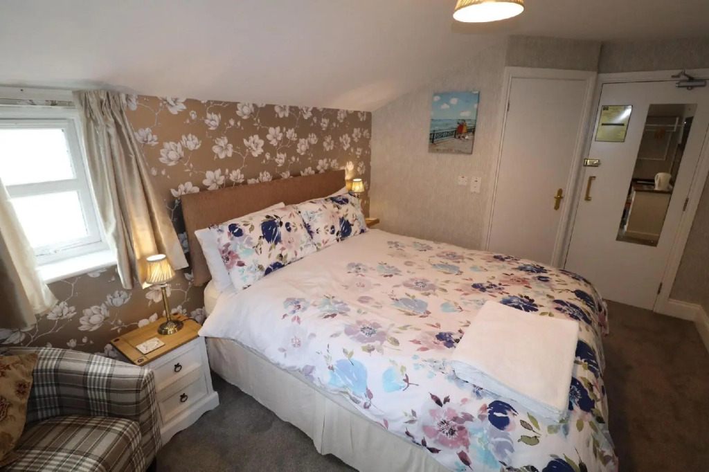 The Raincliffe Hotel