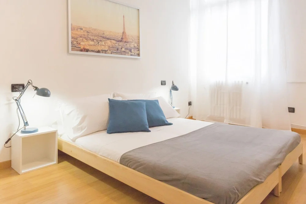 Sweet 2 Bedrooms Home in Milan Center