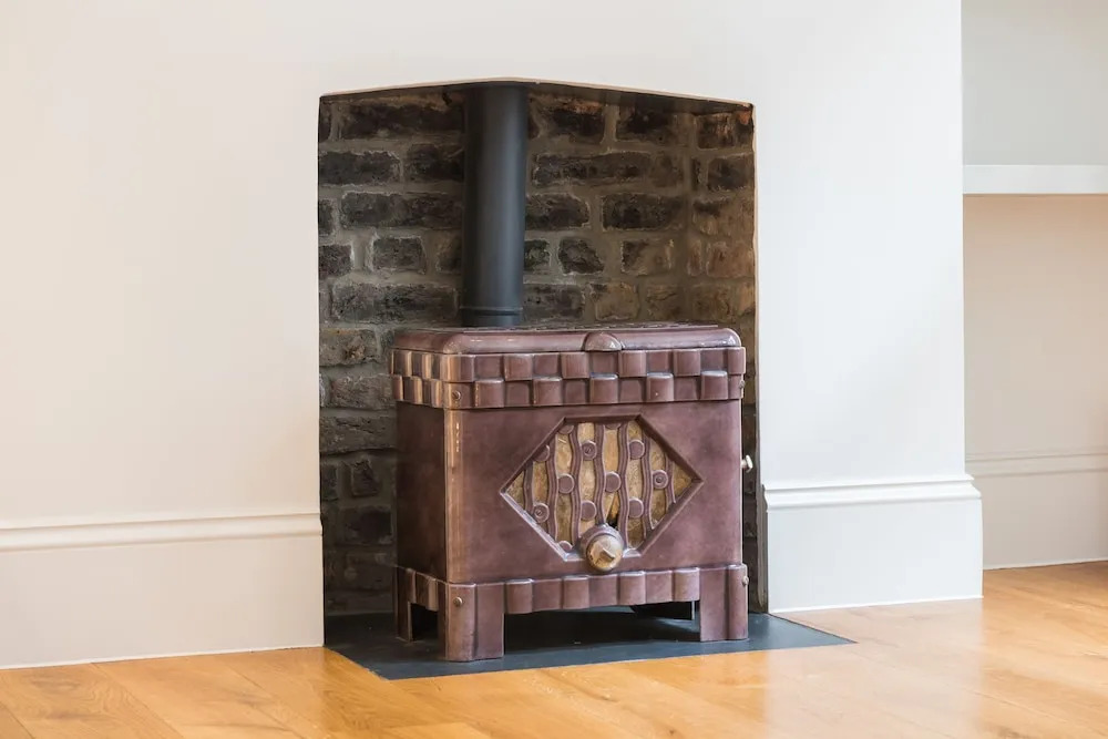 Delightful Dalston Home with Beautiful Balcony