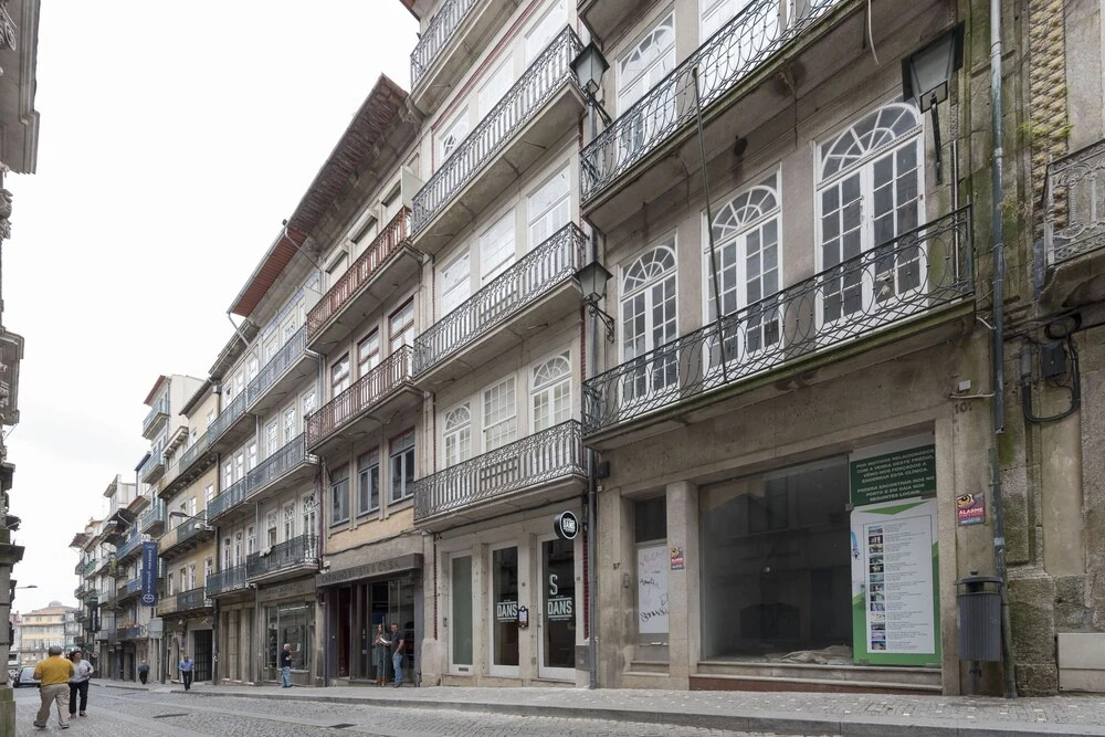 Downtown Almada Loft