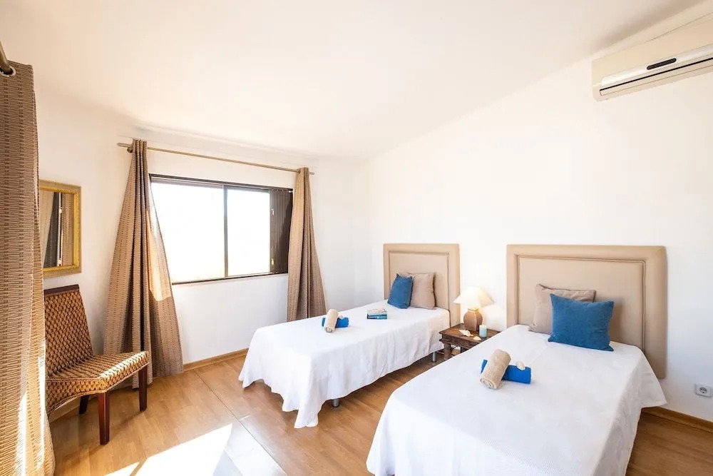 Villa Aruba - Espaço e conforto com piscina aquecível em Albufeira