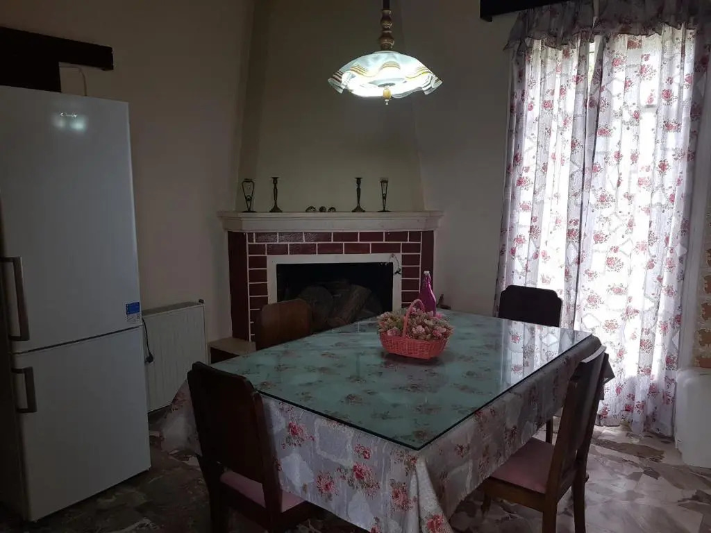 Giorgos House