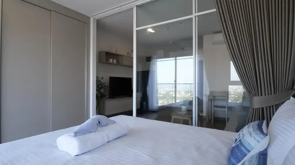 Brand New  1 Bedroom Seaview Condo - BWC