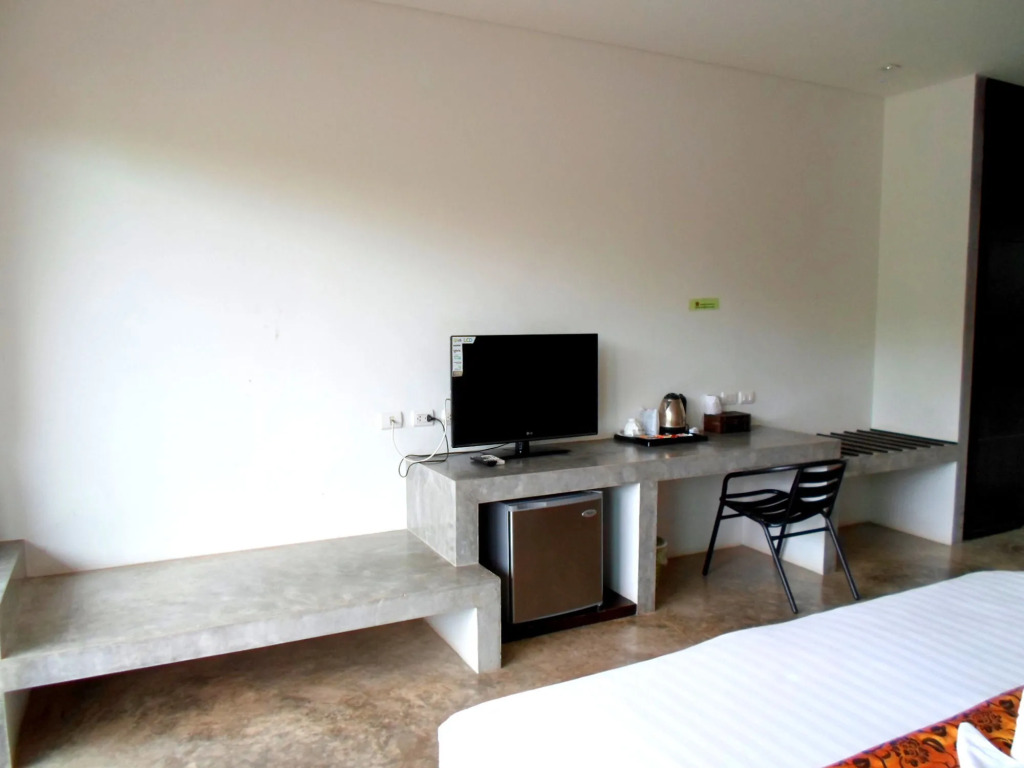 Naraya Riverside Resort