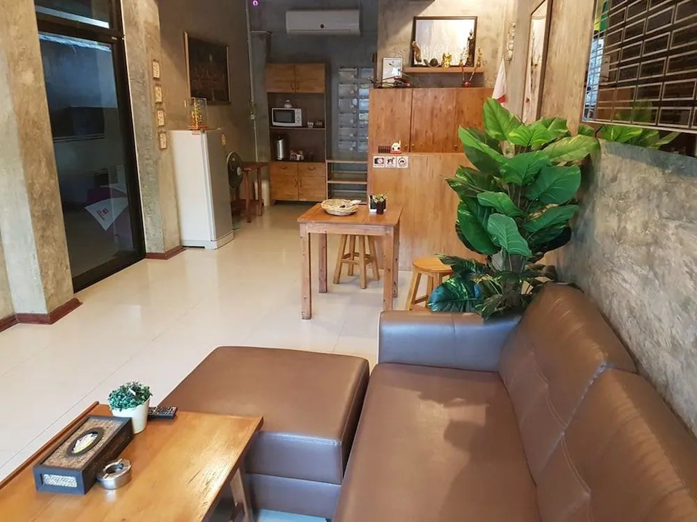 ATCHARA Service Apartment