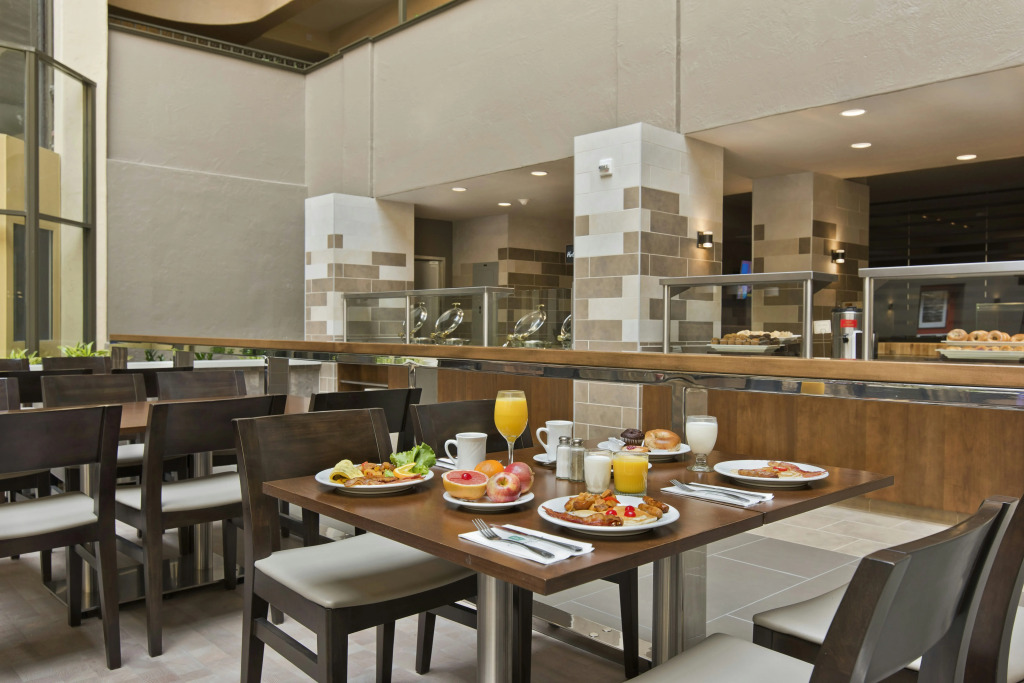 Embassy Suites by Hilton Los Angeles Downey