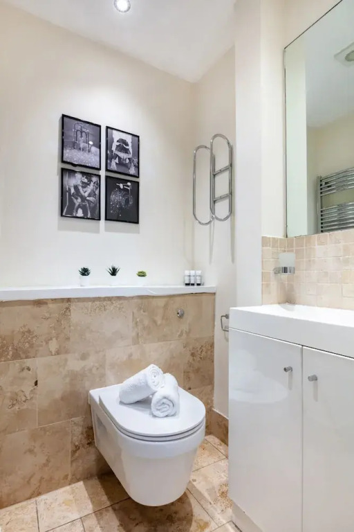 Classic 1BR - Notting Hill Gem