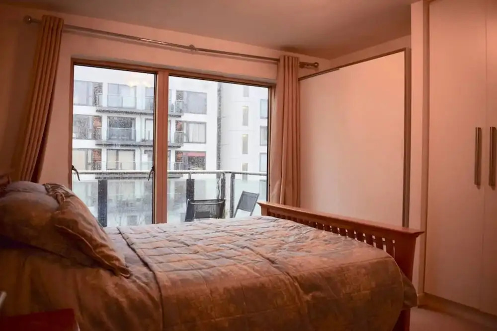 Fantastic 1 Bedroom Apartment in Grand Canal Dock