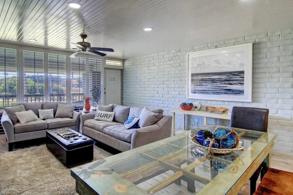 Pour Me A Vacation 2 Bedroom Condo by Redawning