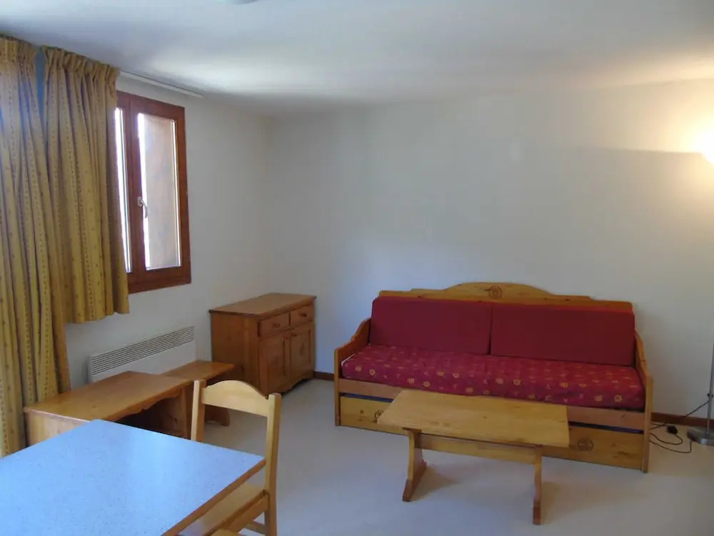 Lou Services Apartment J32 LSI 001