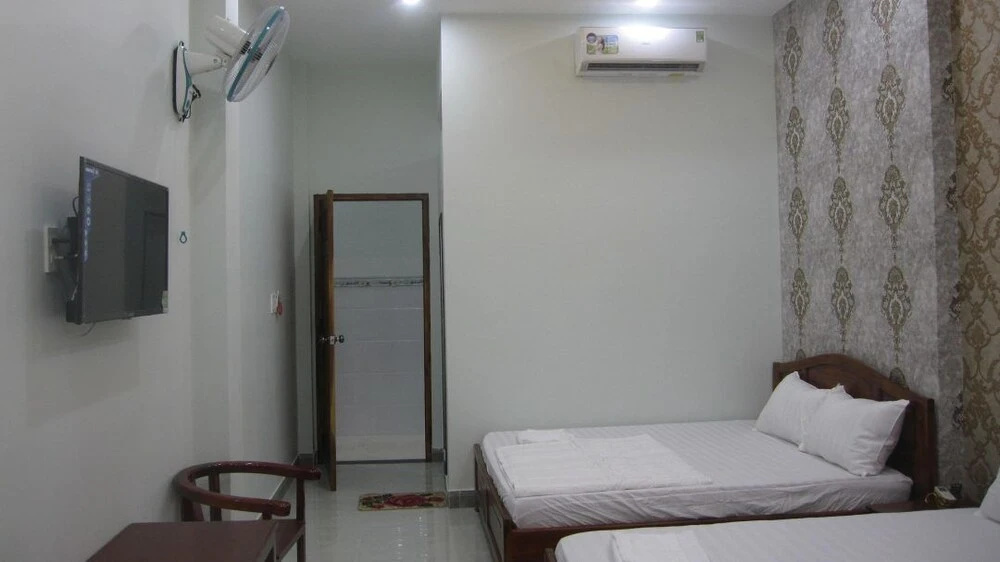 Khách Sạn Bảy Tâm - Khách Sạn Gần Dinh Thầy Thím