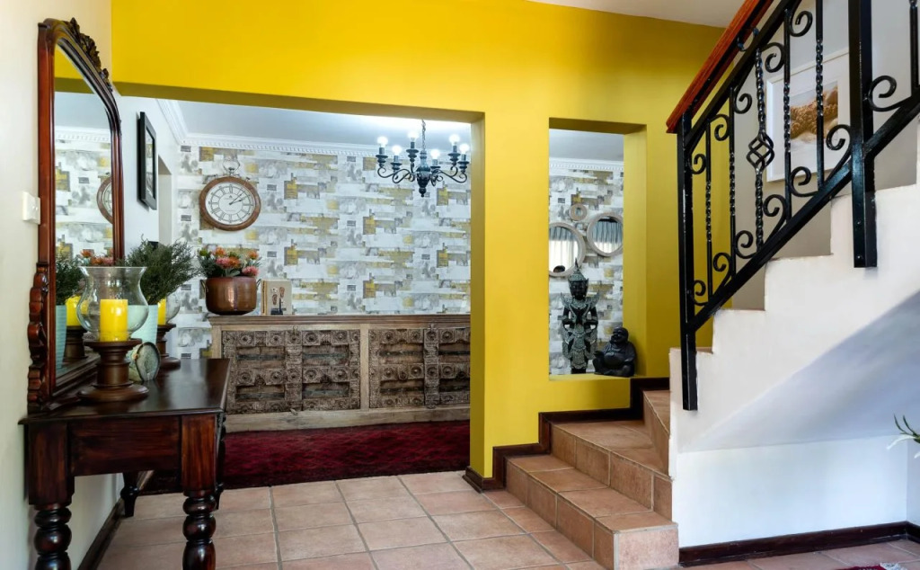 Valley Villa