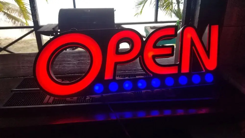 Orries Beach Bar and Hotel