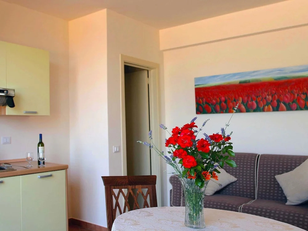 Flat in Piticchio With Scenic Views & Pool
