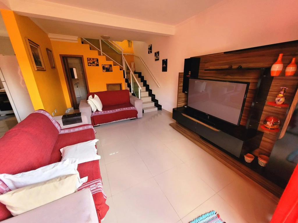 CASA AMARELA UBATUBA ii
