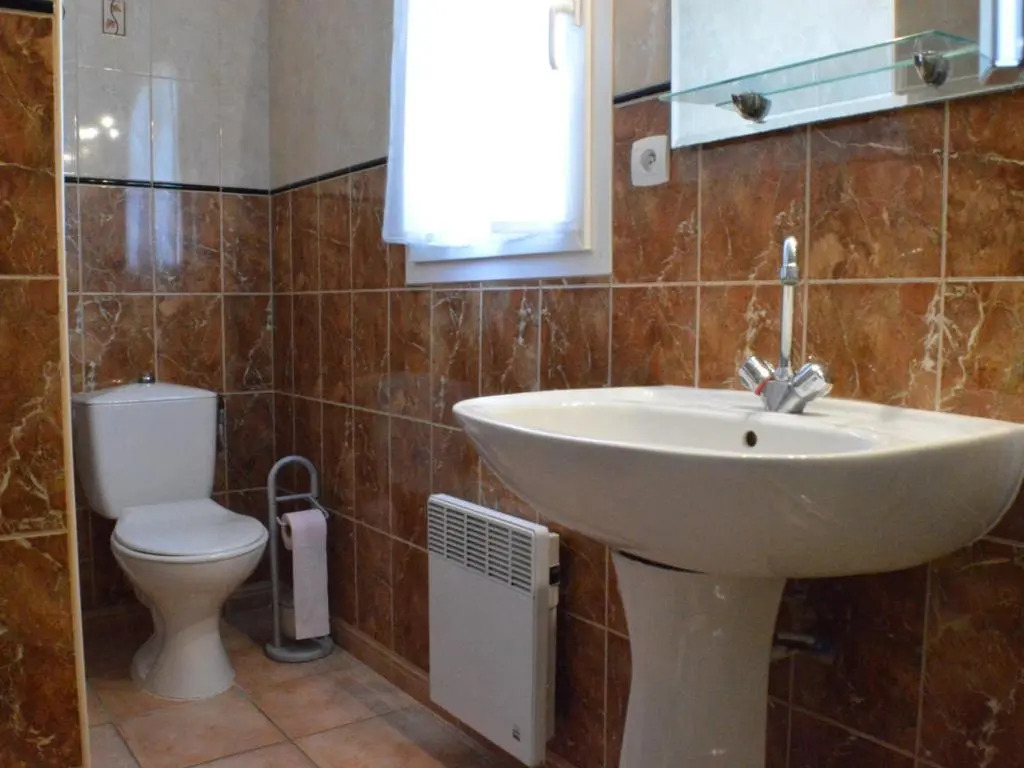 Maison 4 pièces avec terrasse, 3 chambres pour 6 pers., près de Narbonne Plage, parking inclus - FR-1-229B-131