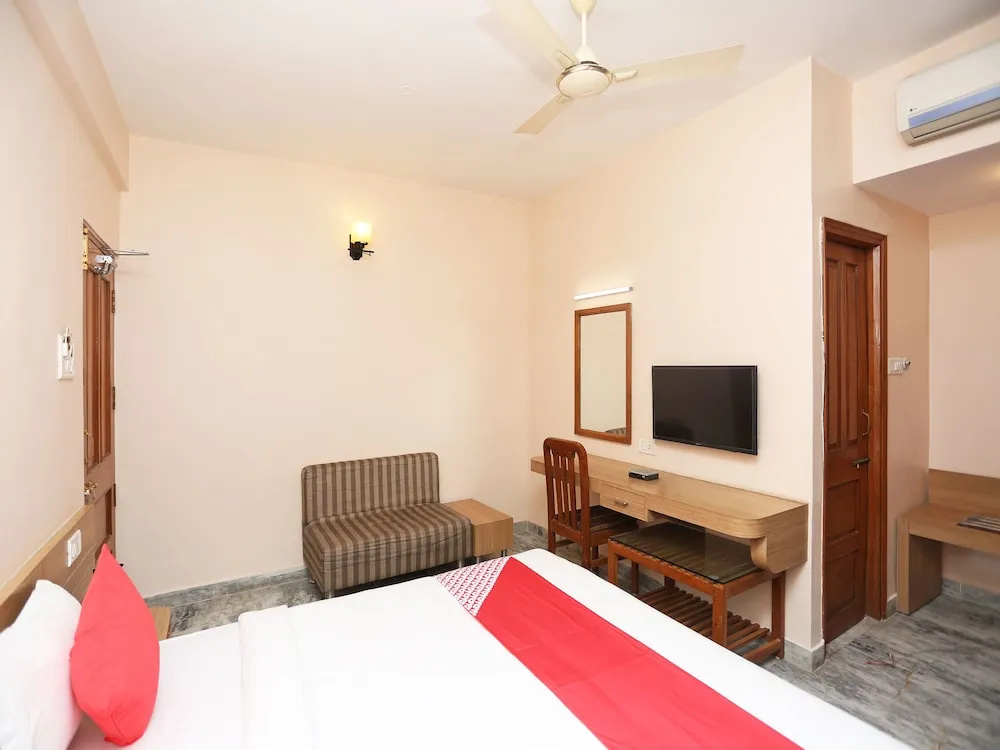 Vijay Palace by OYO Rooms