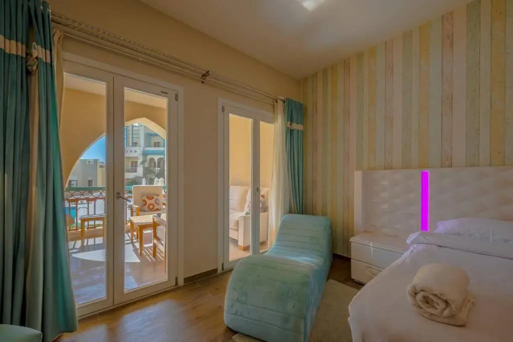 Marina Mosaique 1 BR Apartment with Pool view