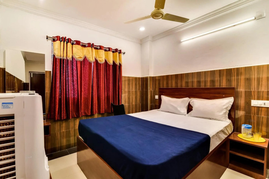 OYO 36583 Hotel Srinivasa Residency