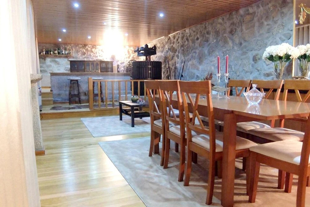 Paradisiacal Villa in Lousada with Private Pool