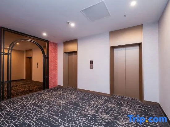 Yisen Hotel (Shanghai Changfeng Park Subway Station Huashida Branch)